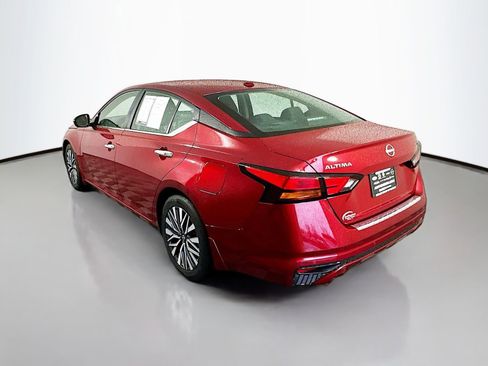 Used 2023 Nissan Altima 2.5 SV w/ SV Premium Package FWD image 5