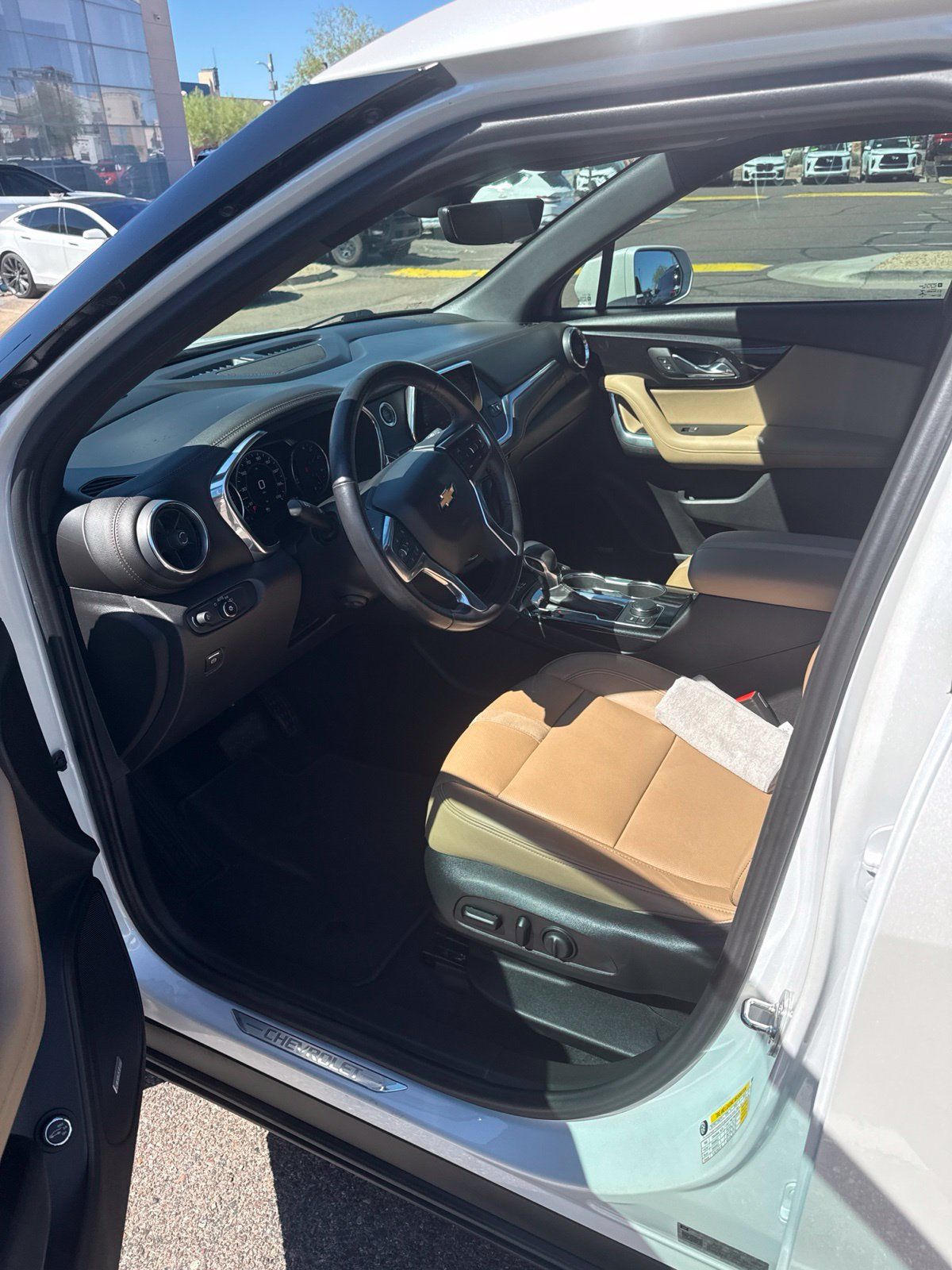Used 2020 Chevrolet Blazer Premier w/ Driver Confidence II Package FWD image 2