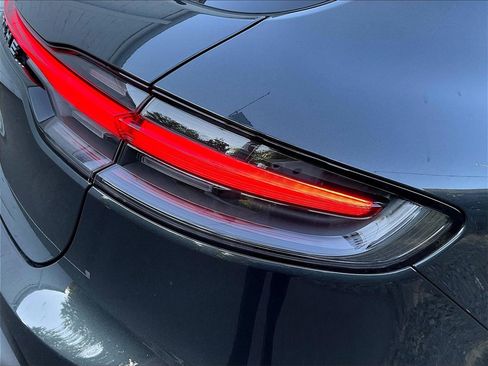 Certified 2025 Porsche Macan image 31