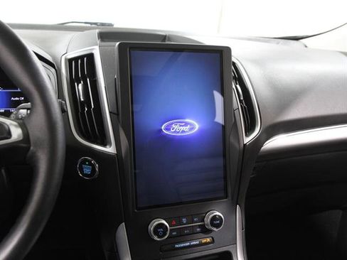 Certified 2022 Ford Edge SEL w/ Convenience Package image 10