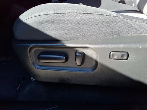 Used 2022 Toyota Tacoma TRD Sport image 15