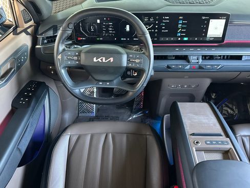 Certified 2024 Kia EV9 GT-Line AWD/4WD image 15