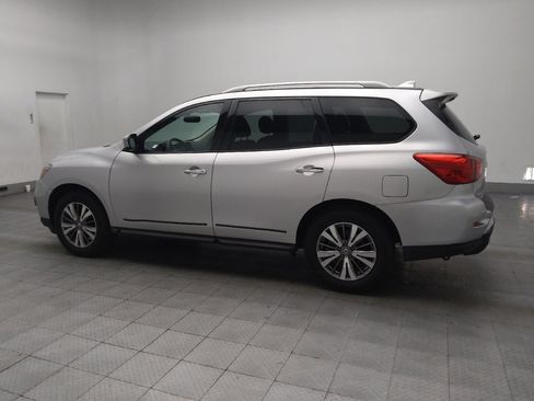 Used 2020 Nissan Pathfinder SL image 3