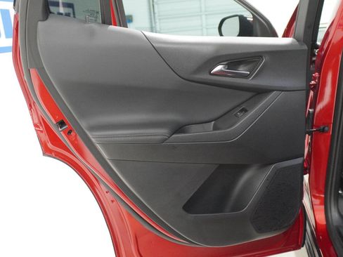 Used 2026 Chevrolet Equinox LT w/ LPO, Floor Liner Package FWD image 27
