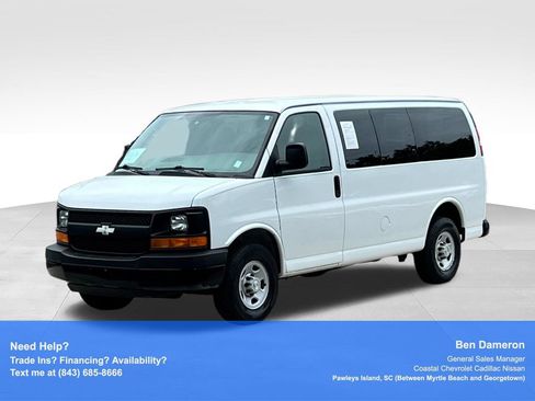 Used 2009 Chevrolet Express 2500 Passenger RWD image 1