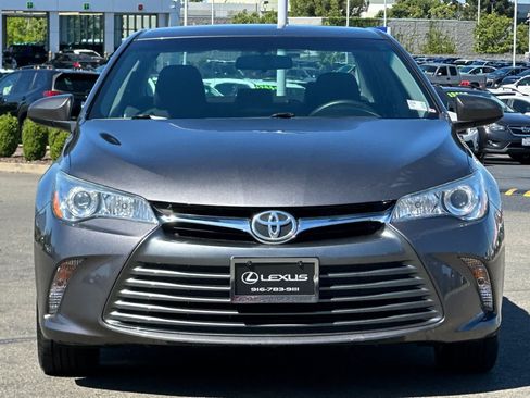 Used 2016 Toyota Camry LE FWD image 10