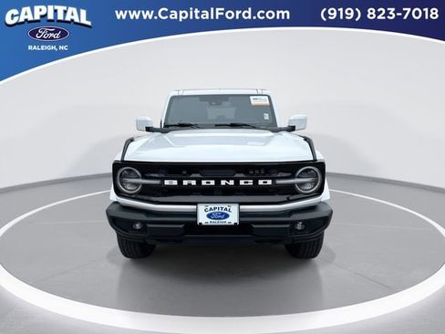 Certified 2025 Ford Bronco Outer Banks image 3