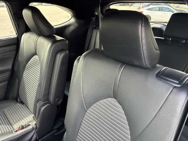 Used 2021 Toyota Highlander XSE FWD image 19