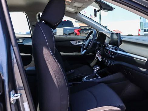 Used 2023 Kia Forte LXS FWD image 16