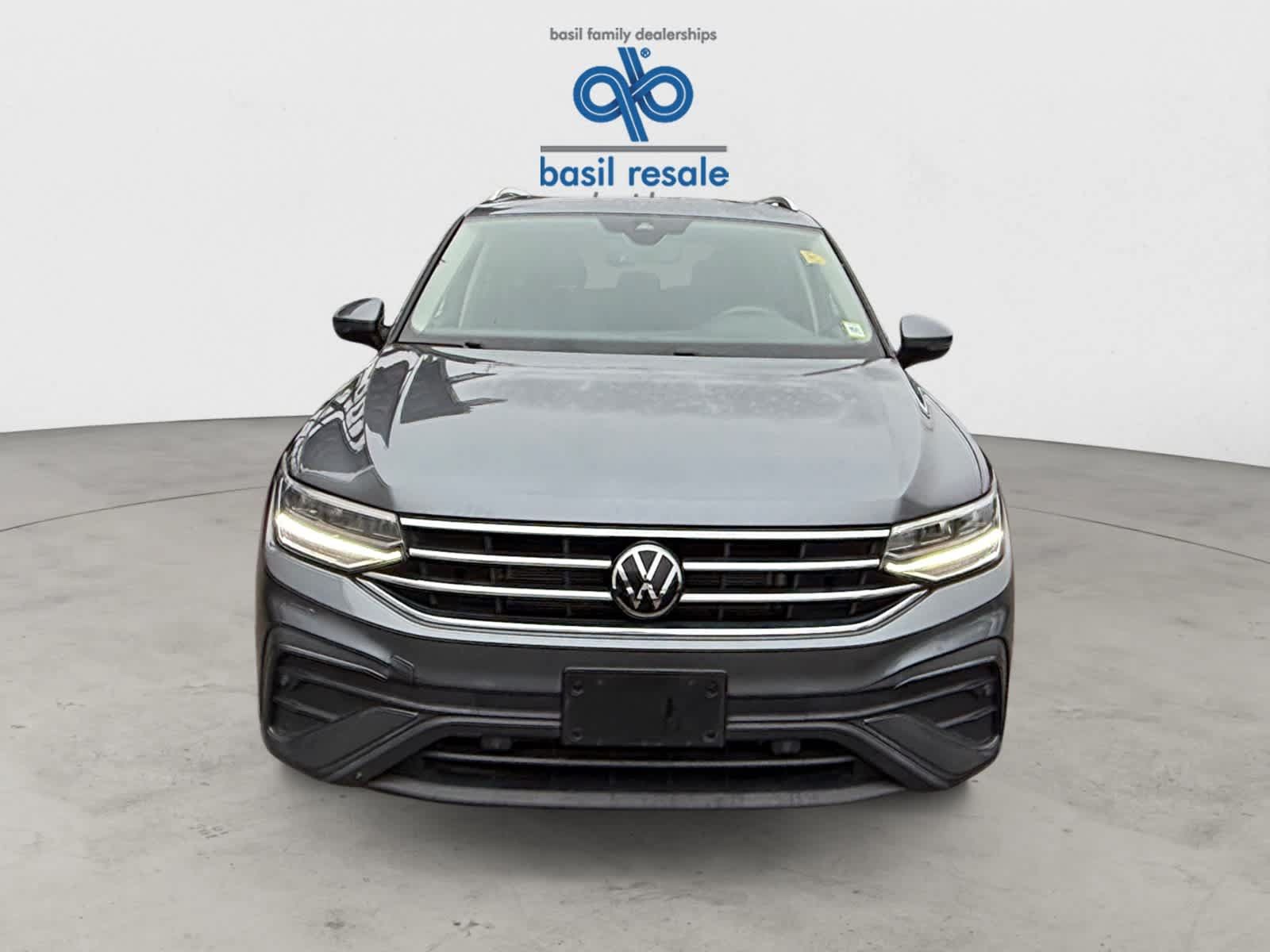 Used 2024 Volkswagen Tiguan SE FWD image 9