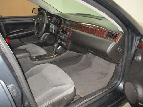 Used 2015 Chevrolet Impala LS image 13