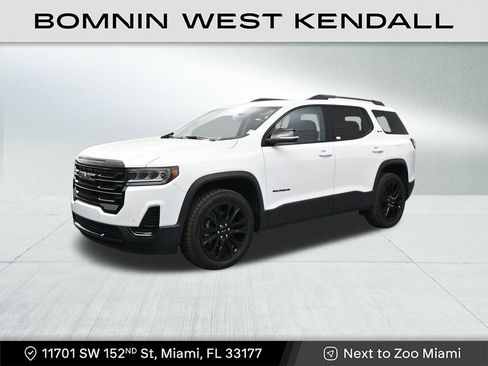 Used 2022 GMC Acadia SLE w/ Driver Convenience Package image 1