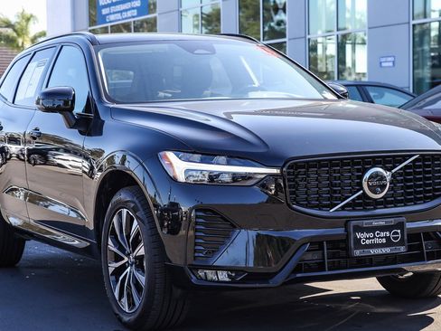 Used 2025 Volvo XC60 B5 Plus image 5