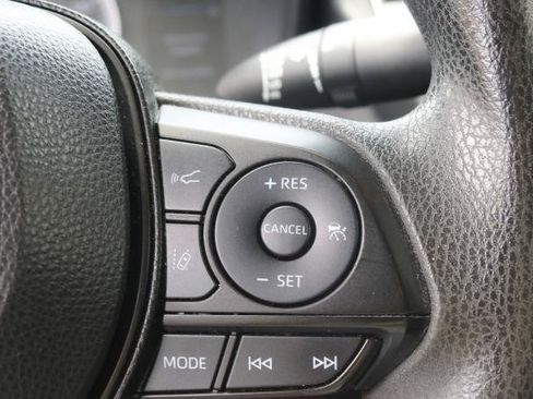 Used 2020 Toyota Corolla LE FWD image 10