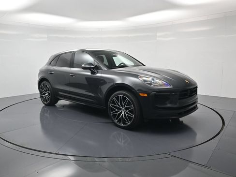 Certified 2023 Porsche Macan AWD/4WD image 40