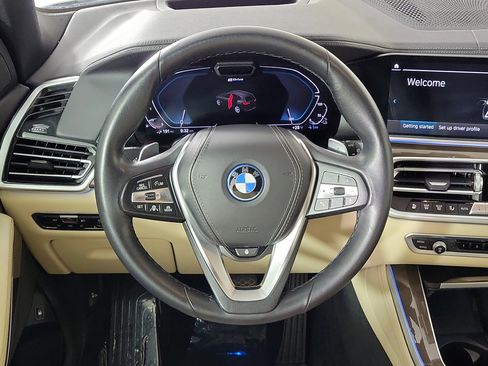 Certified 2022 BMW X5 xDrive45e w/ Executive Package image 12
