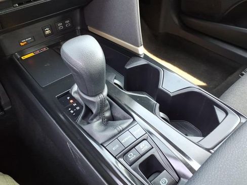 Certified 2025 Toyota Camry LE image 21