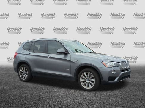 Used 2017 BMW X3 xDrive28i image 2