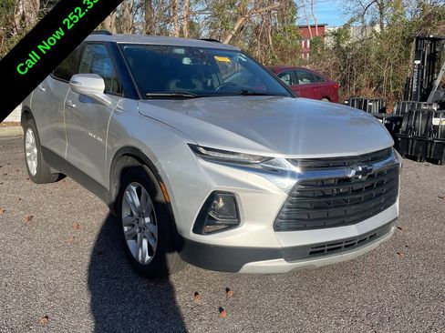Used 2021 Chevrolet Blazer LT image 2