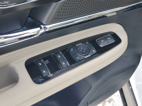 New 2026 Lincoln Corsair Premiere image 10