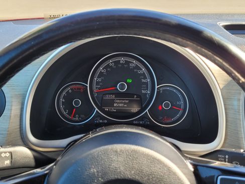 Used 2018 Volkswagen Beetle 2.0T S image 17