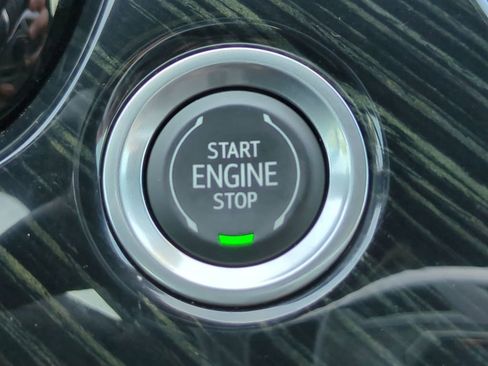 Used 2023 Cadillac XT6 Premium Luxury w/ Technology Package image 29