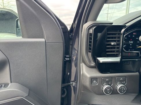 New 2026 GMC Sierra 1500 Elevation image 14