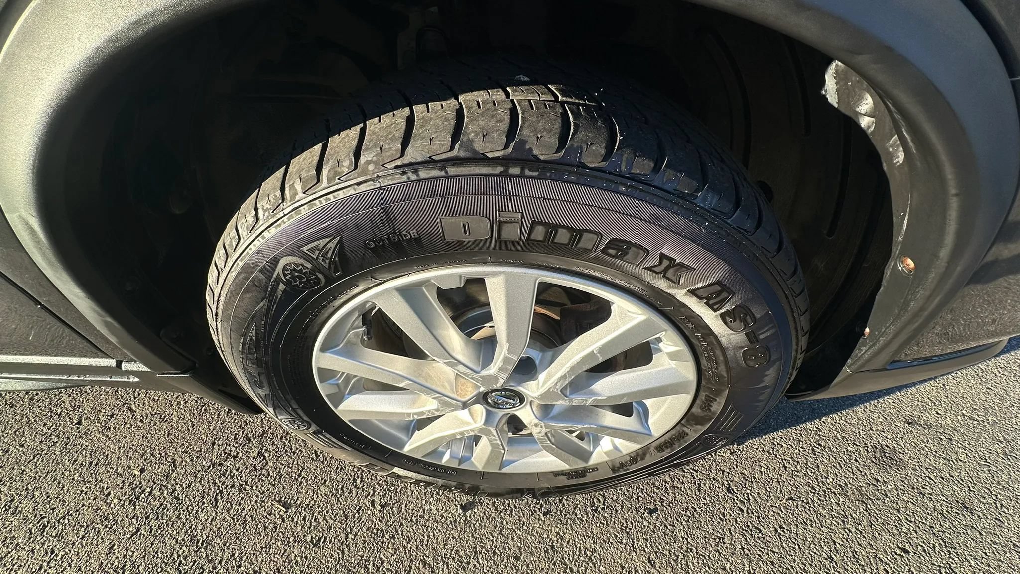 Used 2017 Nissan Rogue SV AWD/4WD image 12