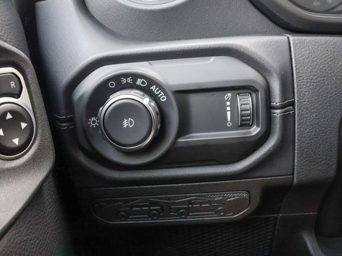 New 2026 Jeep Wrangler Unlimited Sahara AWD/4WD image 29