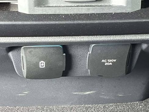 Certified 2025 Ford F150 Raptor AWD/4WD image 11