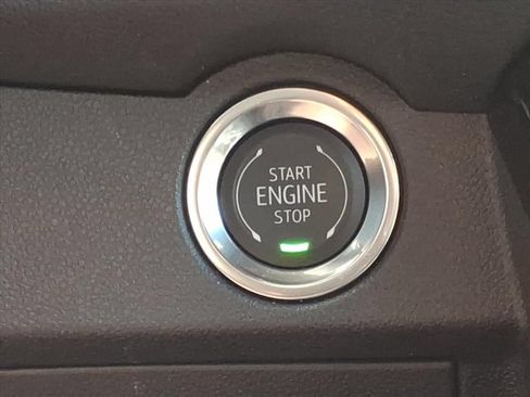 Used 2026 Chevrolet Traverse LT w/ Midnight/Sport Edition FWD image 16