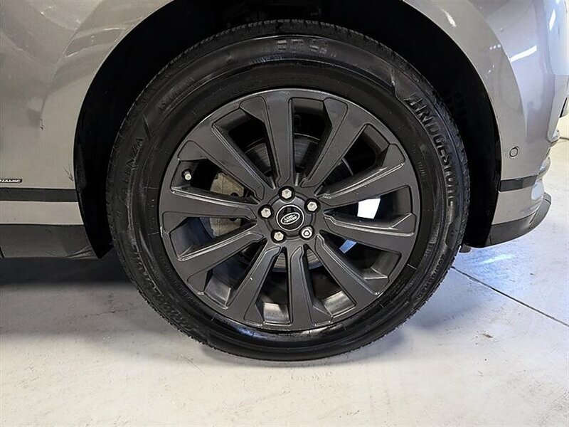 Used 2019 Land Rover Range Rover Velar R-Dynamic SE AWD/4WD image 12