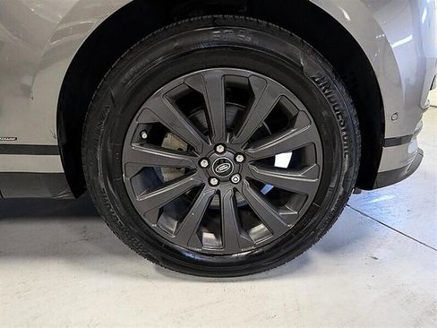 Used 2019 Land Rover Range Rover Velar R-Dynamic SE image 12