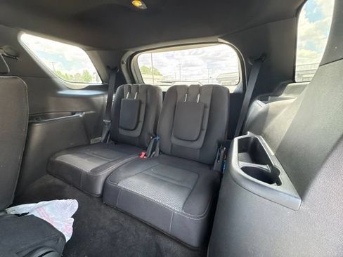 Used 2018 Ford Explorer XLT FWD image 14