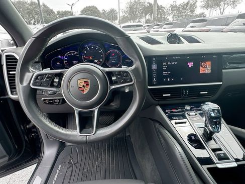 Used 2019 Porsche Cayenne image 12