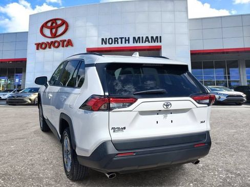 Used 2023 Toyota RAV4 XLE w/ Convenience Package FWD image 3
