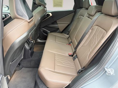 Used 2025 BMW X3 xDrive30i w/ Premium Package image 13