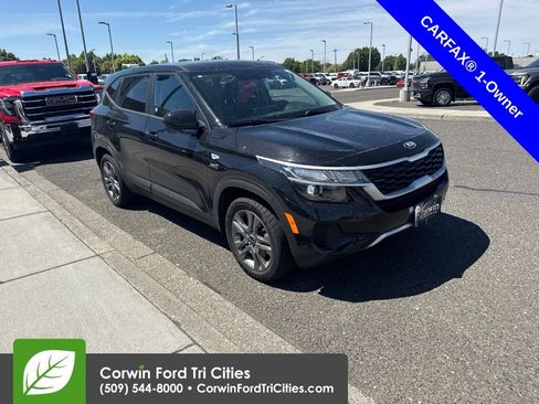 Used 2021 Kia Seltos LX AWD/4WD image 1