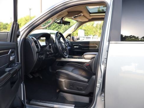 Used 2022 RAM 3500 Laramie AWD/4WD image 28