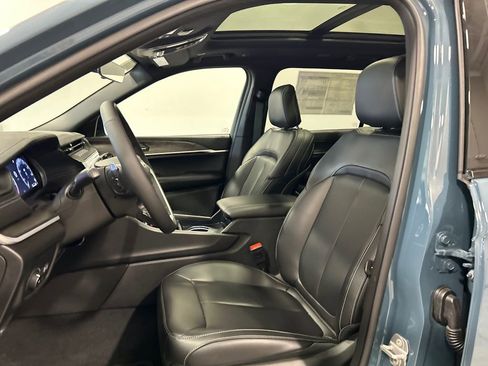 New 2026 Jeep Grand Cherokee L Limited image 16