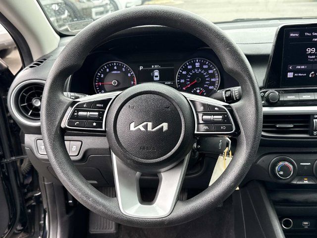 Used 2023 Kia Forte LXS w/ LXS Technology Package FWD image 18