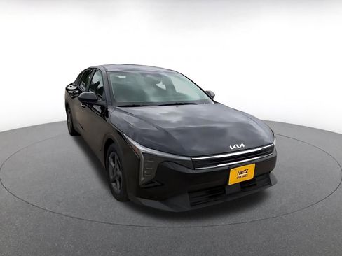 Used 2025 Kia K4 FWD image 3