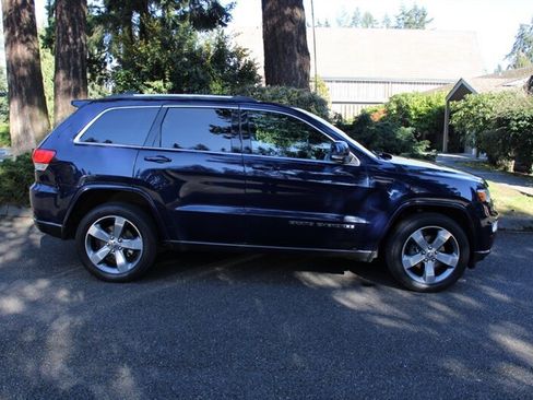 Used 2018 Jeep Grand Cherokee Limited AWD/4WD image 13