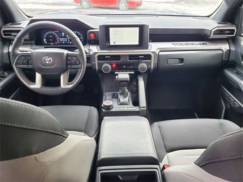 Used 2024 Toyota Tacoma TRD Off-Road image 11