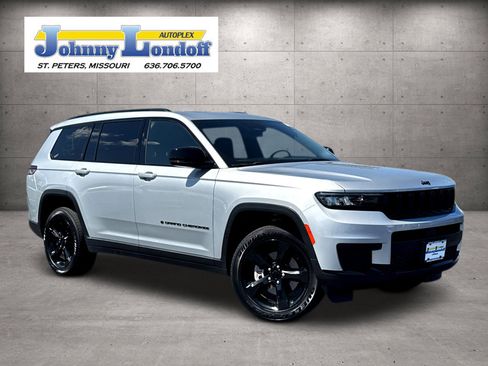 Used 2023 Jeep Grand Cherokee L Laredo AWD/4WD image 1