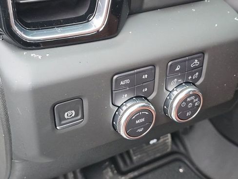 Used 2025 GMC Sierra 1500 Denali Ultimate image 18