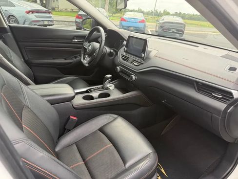 Used 2020 Nissan Altima 2.5 SR FWD image 8
