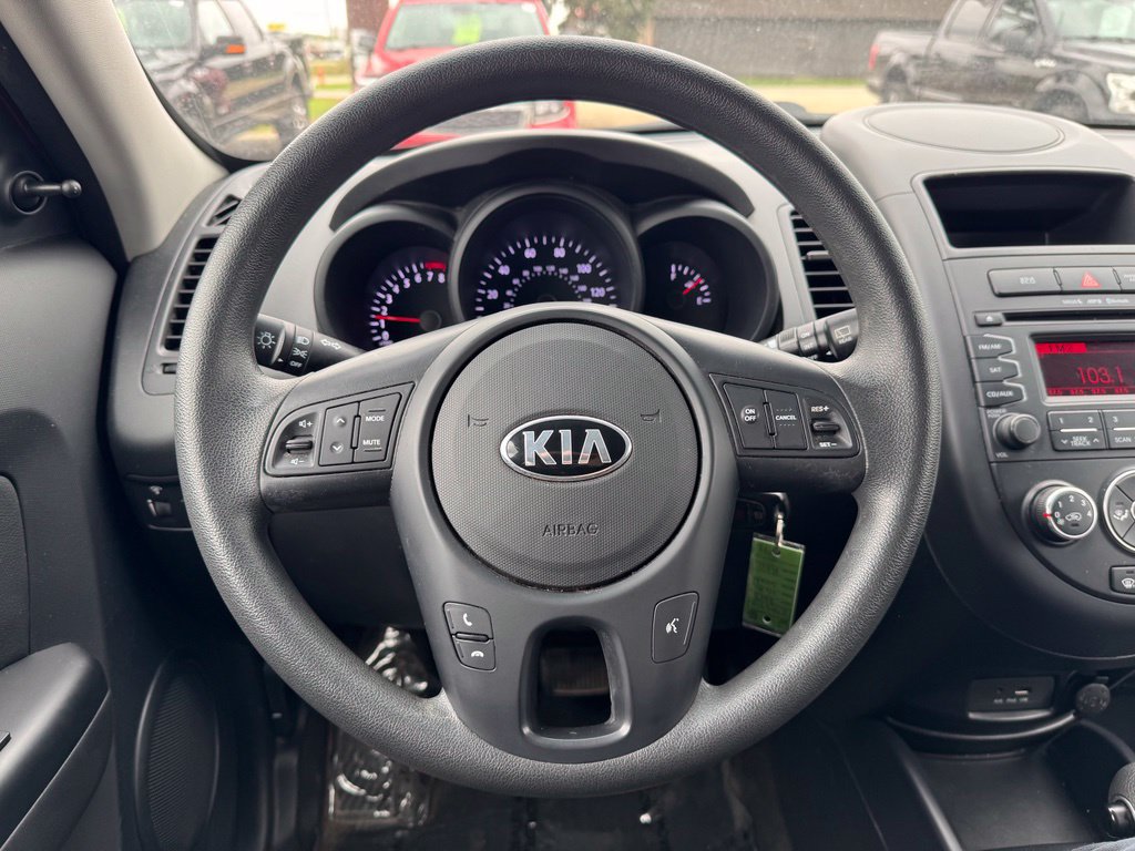 Used 2013 Kia Soul FWD image 24