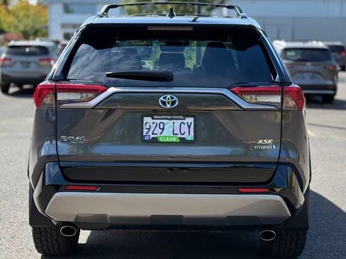 Used 2023 Toyota RAV4 XSE AWD/4WD image 4
