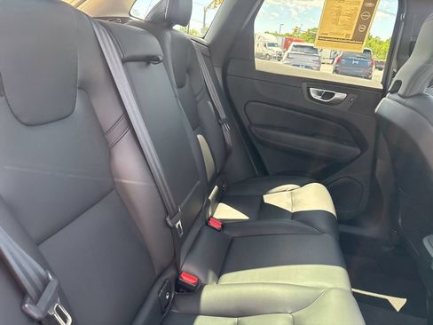 Certified 2024 Volvo XC60 B5 Core w/ Protection Package Premier AWD/4WD image 38